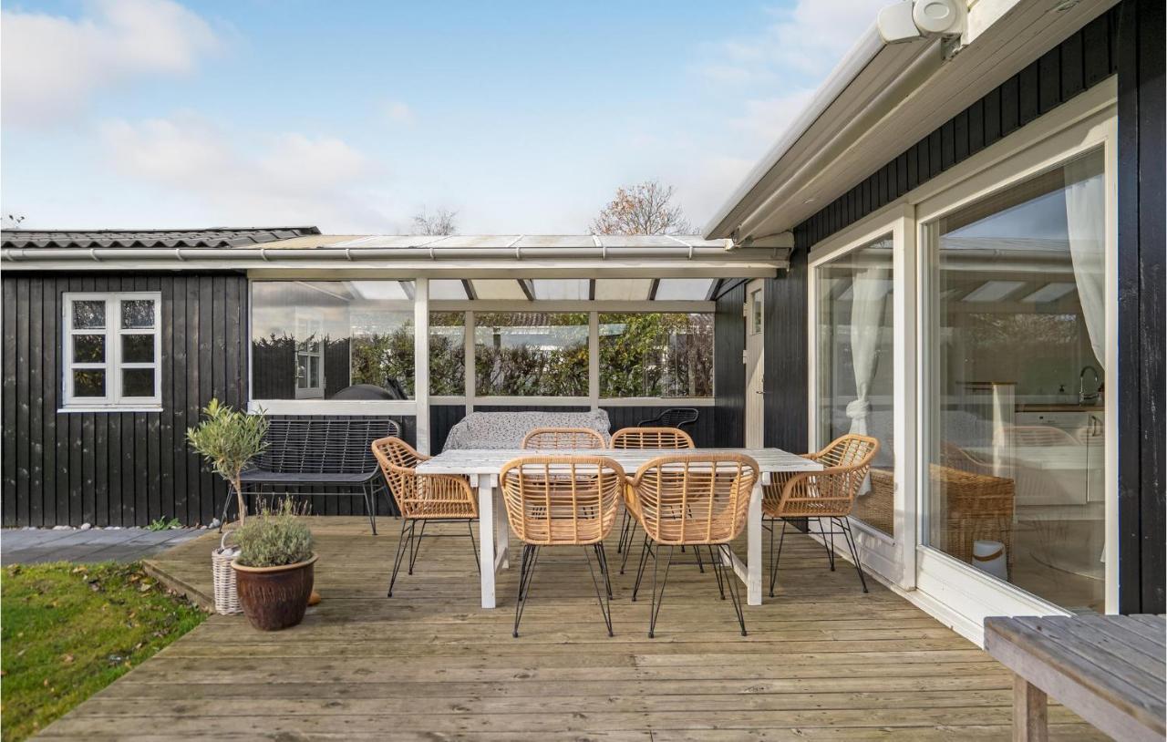 Lovely Home In Otterup With Kitchen Exterior foto
