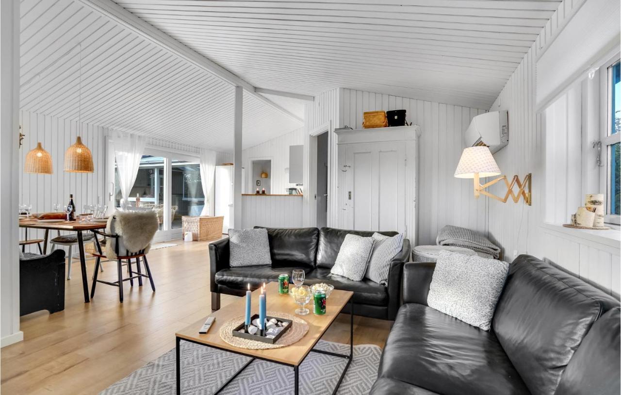 Lovely Home In Otterup With Kitchen Exterior foto